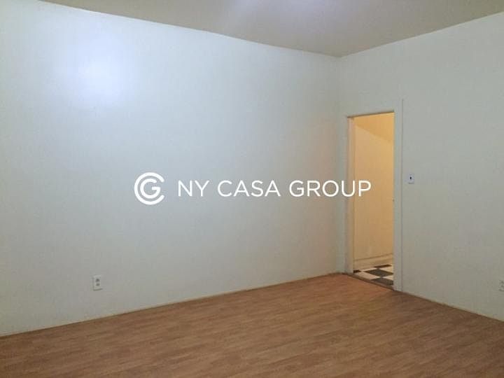 2nd image of 4687 Park Ave APT 2