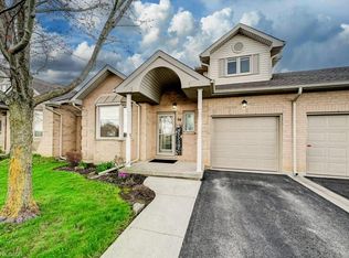 94 Greentrail Dr #44, Hamilton, ON L0R 1W0