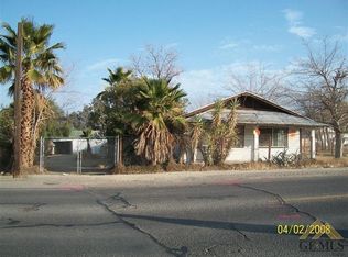 102 Asher Ave, Taft, CA 93268