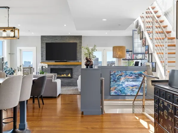 284 Bunker Hill St APT 5, Charlestown, MA 02129