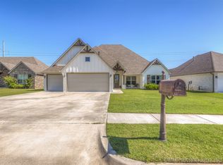 23111 E 103rd Pl S, Broken Arrow, OK 74014