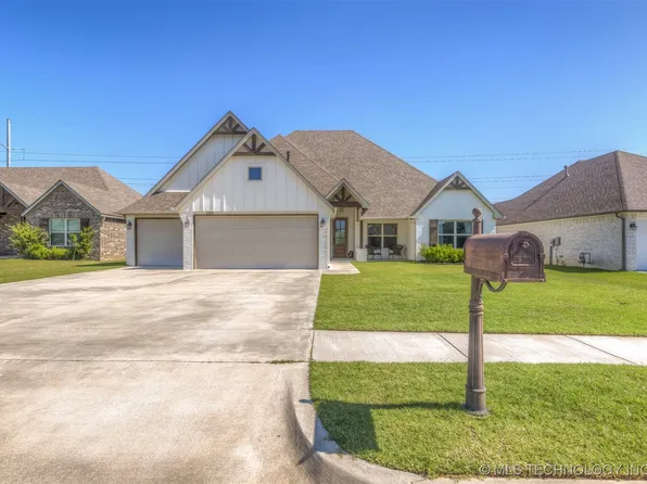 23111 E 103rd Pl S, Broken Arrow, OK 74014