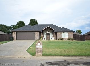 940 Mattox Ln, Sallisaw, OK 74955