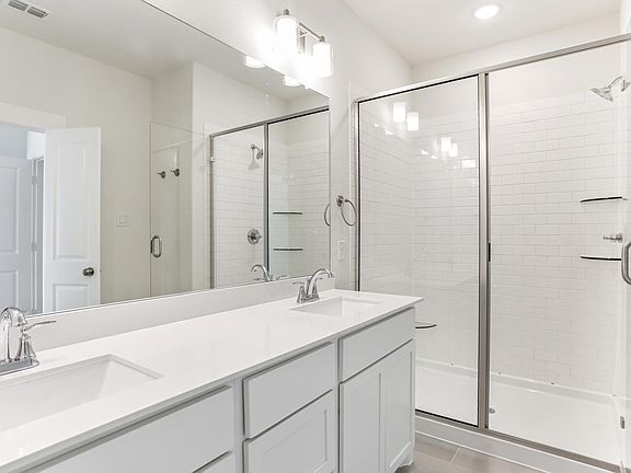 4th image of 7725 Reis Ln