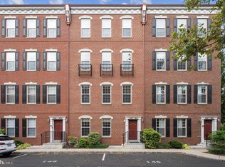 610 Admirals Way, Philadelphia, PA 19146