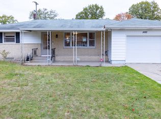 1482 Chapel Rd, Muskegon, MI 49441