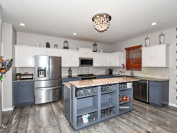 3rd image of 562 Simonton Ridge Trl