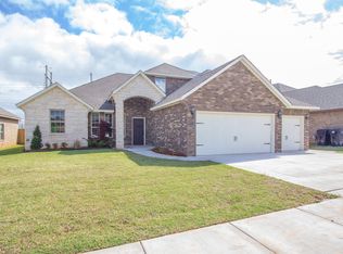 12708 NW 5th St, Yukon, OK 73099