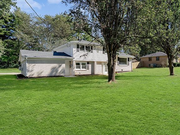 2nd image of 402 Holston Dr