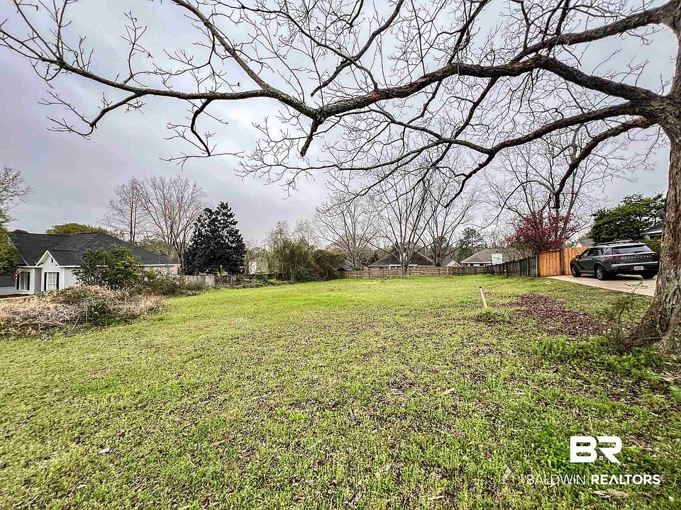 2nd image of 9328 Greenleaf Dr