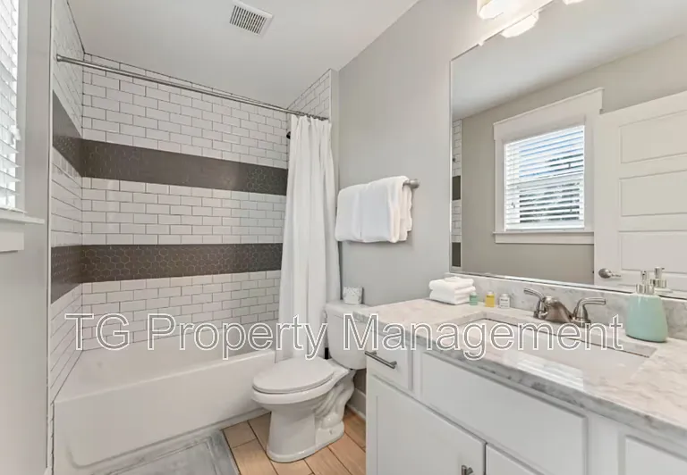 137 6th Ave S — Photo 19