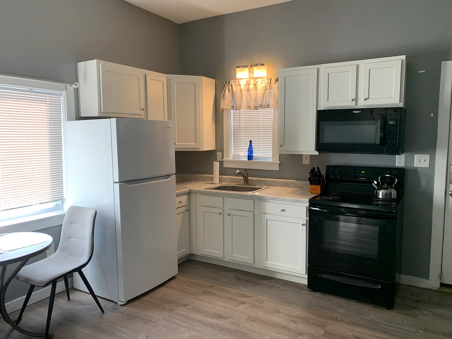 1 bed, $900 — Photo 4