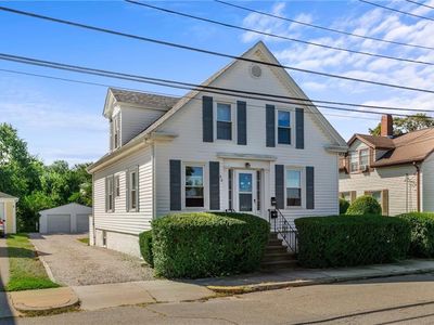 32 Washington St, Bristol, RI, 02809