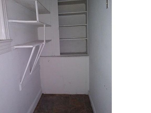 3rd image of 5928 S La Salle St