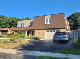 107 Roseneath Cres, Kitchener, ON N2E1V8