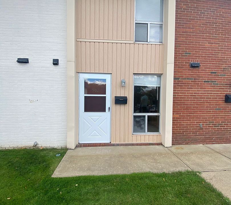 1st image of 502 College Park Dr