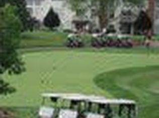 2211 Seaver Ln, Hoffman Estates, IL 60169