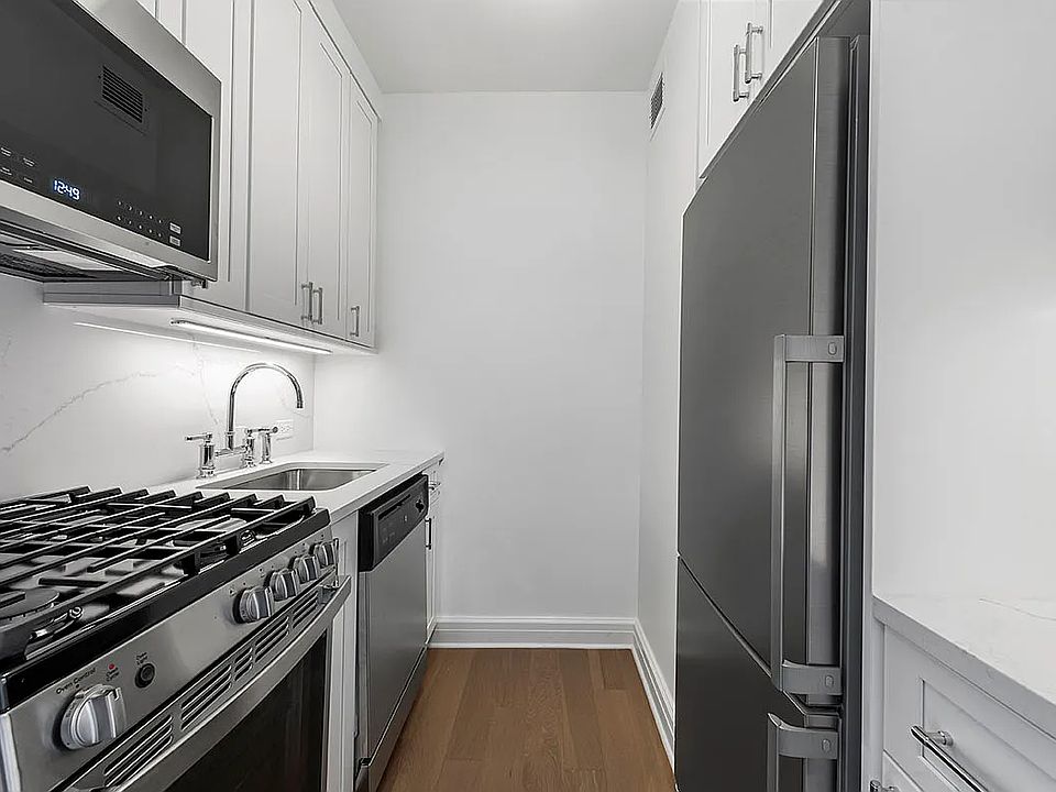 1st image of 211 E 70th St APT 27D