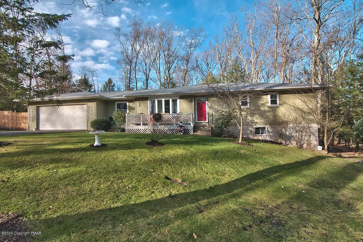 425 Ridge Cir photo 1