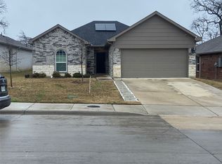 2034 Peppermint Ln, Dallas, TX 75217