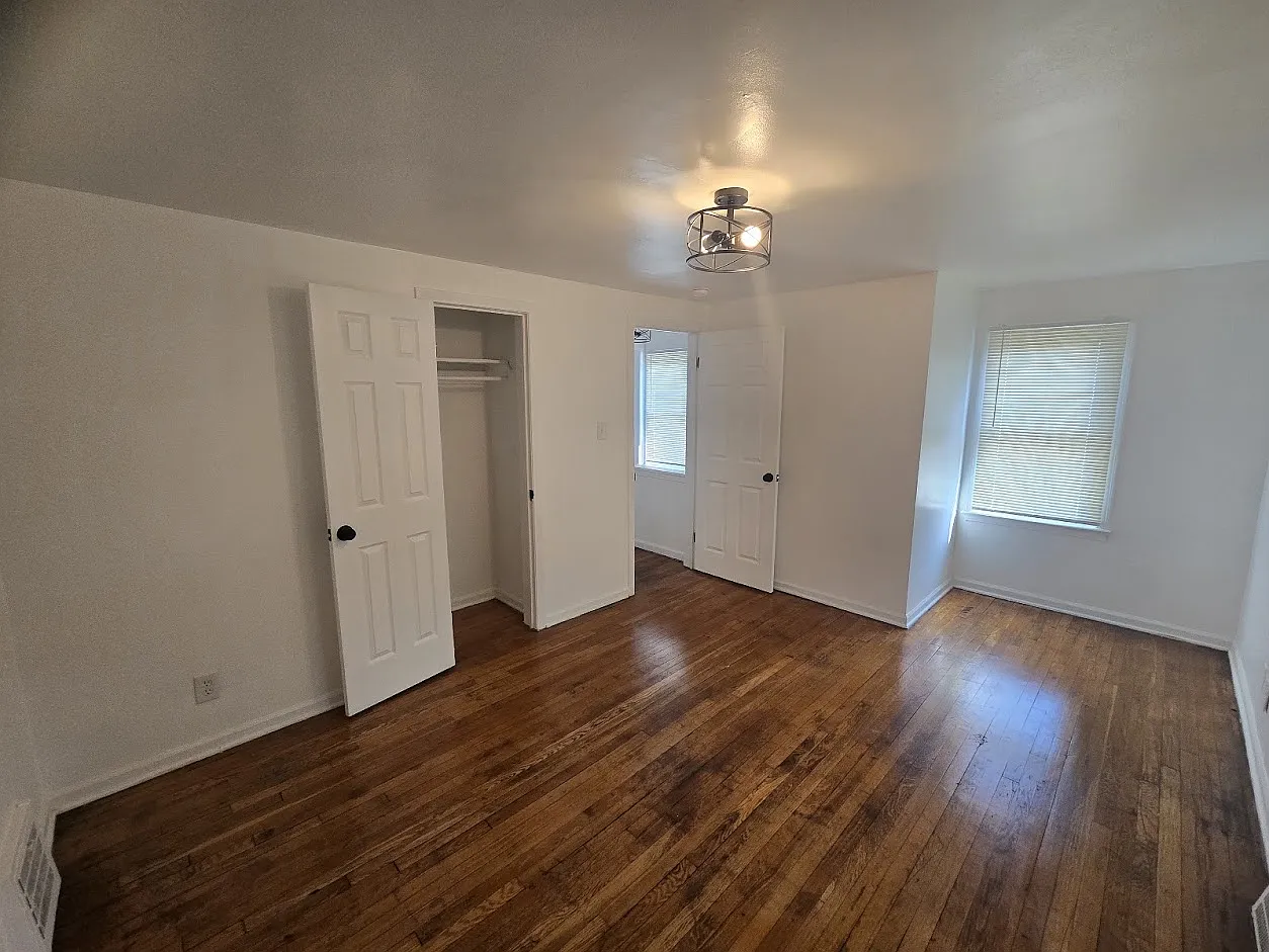 2 bed, 770 sqft, $1,100 — Photo 4
