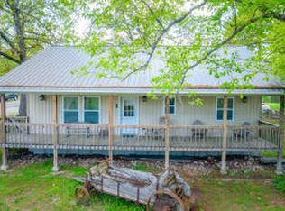 610 W Cowdry Dr, Lead Hill, AR 72644