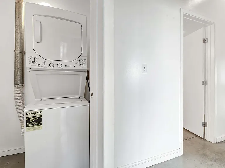 SoHo Lofts — Photo 12