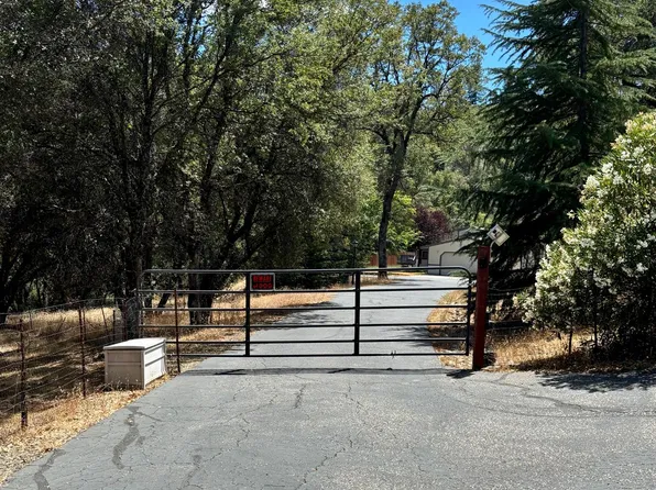 10273 Holcomb Dr, Grass Valley, CA 95949