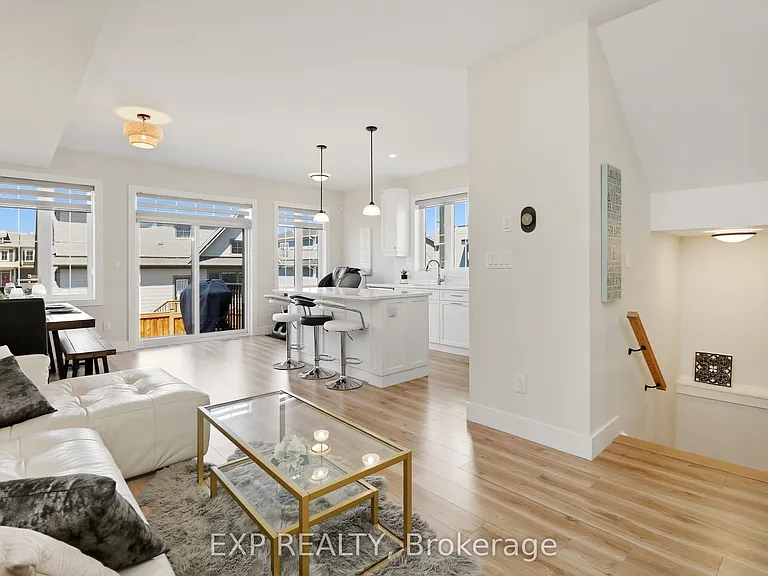 142 Sycamore St — Photo 31