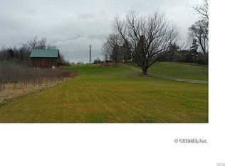 5648 Collett Rd, Farmington, NY 14425