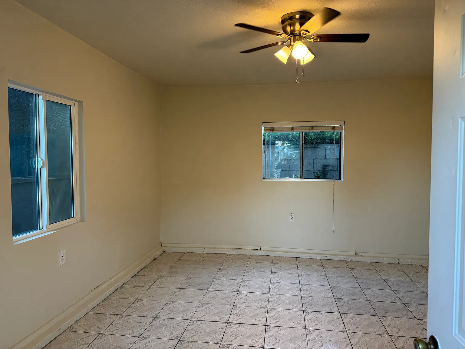 3240 Fashion Ave — Photo 3