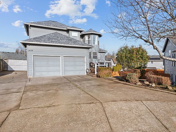 3rd image of 2039 Flag Stone Ct NE