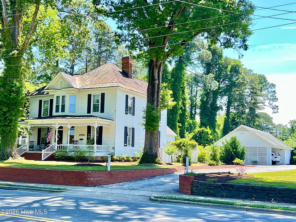 1st image of 612 College Street