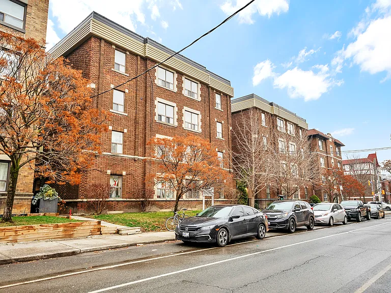 231 Vaughan Rd — Photo 8