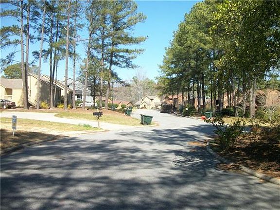 2nd image of 1457 Brookmeade Ct
