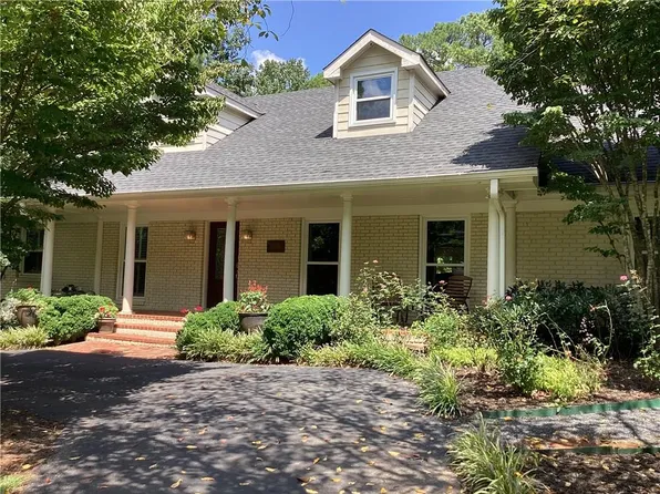 2933 Townley Cir, Doraville, GA 30340