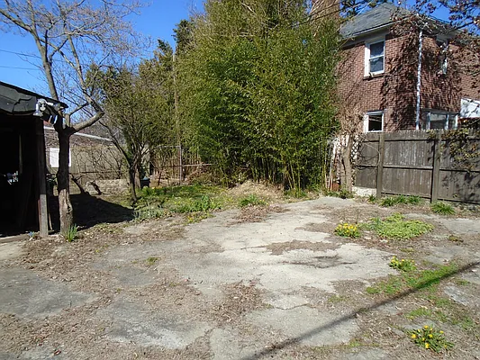 Rented by 18 REALTY | media 39