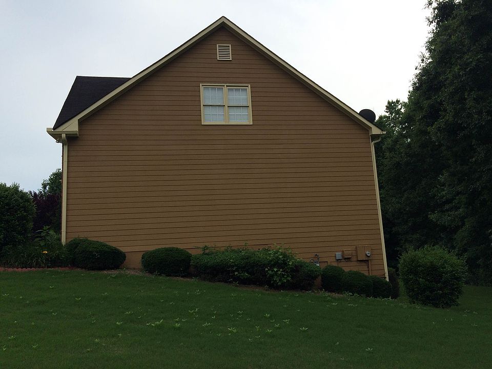 2nd image of 426 Blue Ridge Dr