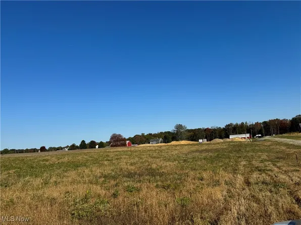 13701 Williams Ave, East Liverpool, OH 43920