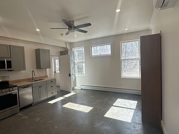 3rd image of 9 Johnson Ln #103