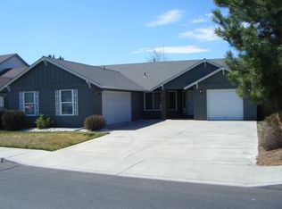 2125 NW 22nd St, Redmond, OR 97756