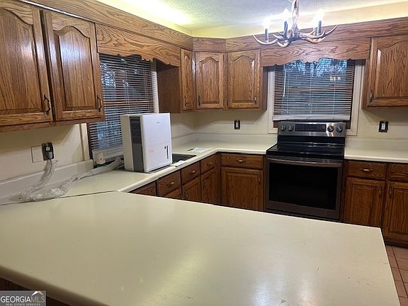 2nd image of 1200 Knollwood Rd