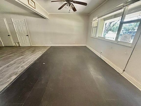 2nd image of 2733 Yale Ave