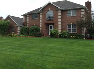 14396 Northampton Dr, Granger, IN