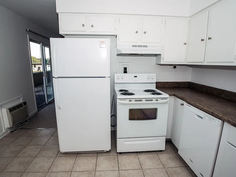 RiverWalk Apartments — Photo 27