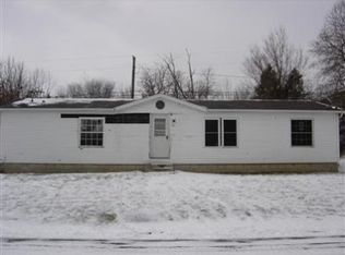 18 Sunset St, Hebron, IN 46341