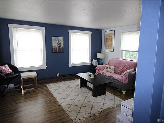 4th image of 523 E Main St