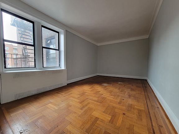 2nd image of 728 41st St #2G