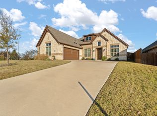 208 Wheeler Dr, Burleson, TX 76028