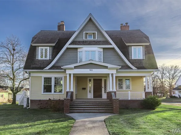 905 E 1st North St, Carlinville, IL 62626